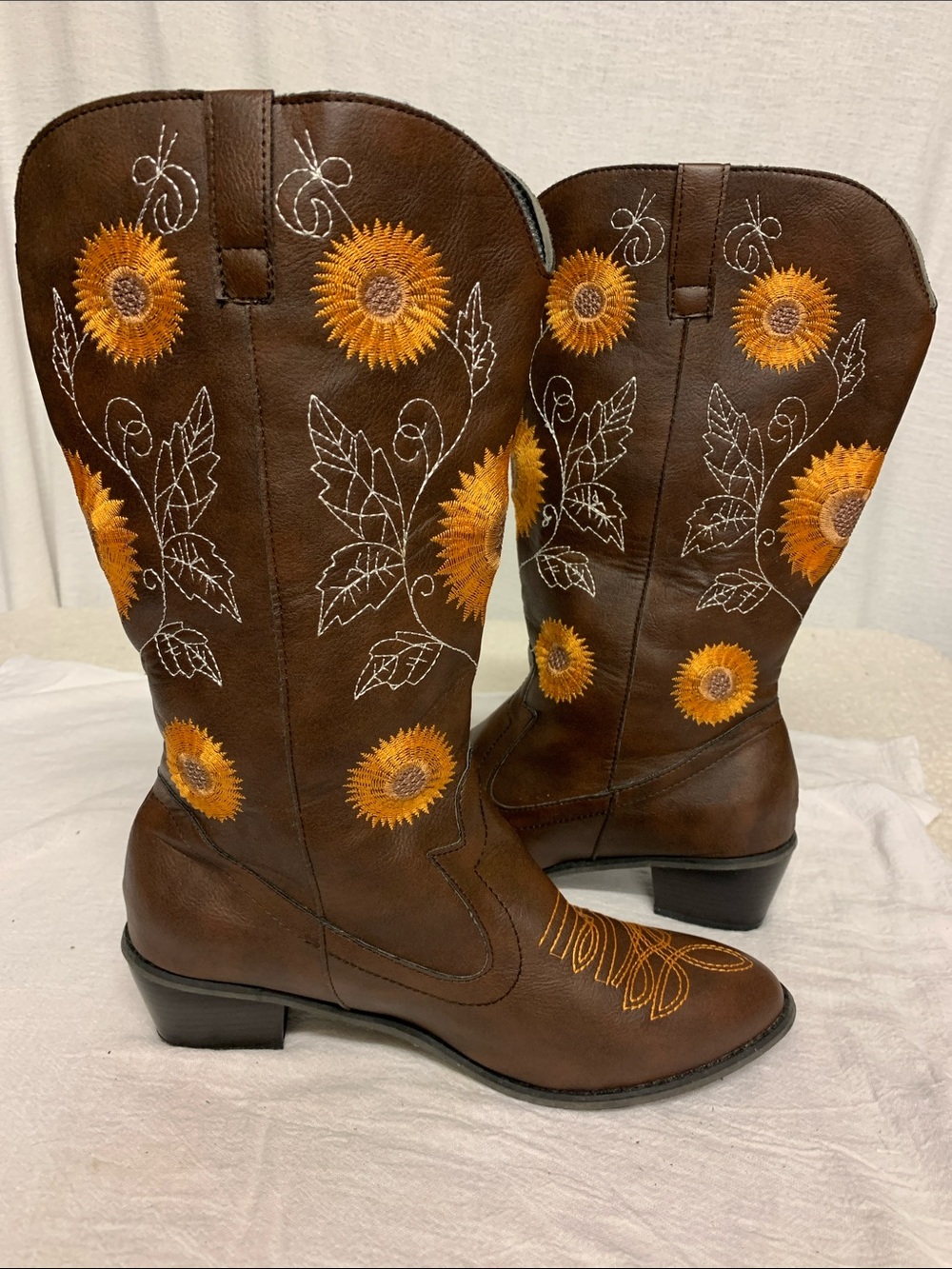Sunflower Embroidered Cowboy Boots Size 41 UK US Size 8 1/2 Brown Like NEW Cute - Picture 4 of 7